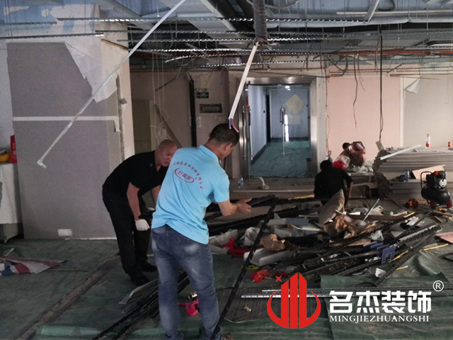 辦公室一本—道久久A久久精品蜜桃設計